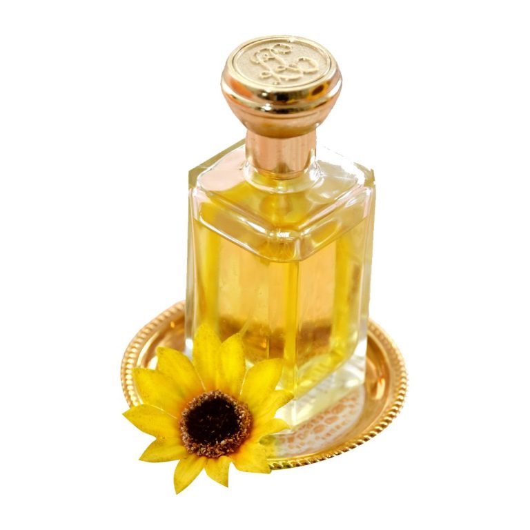 Kräuterkraft-Öle und Sonnenblume auf einer goldenen Unterlage.